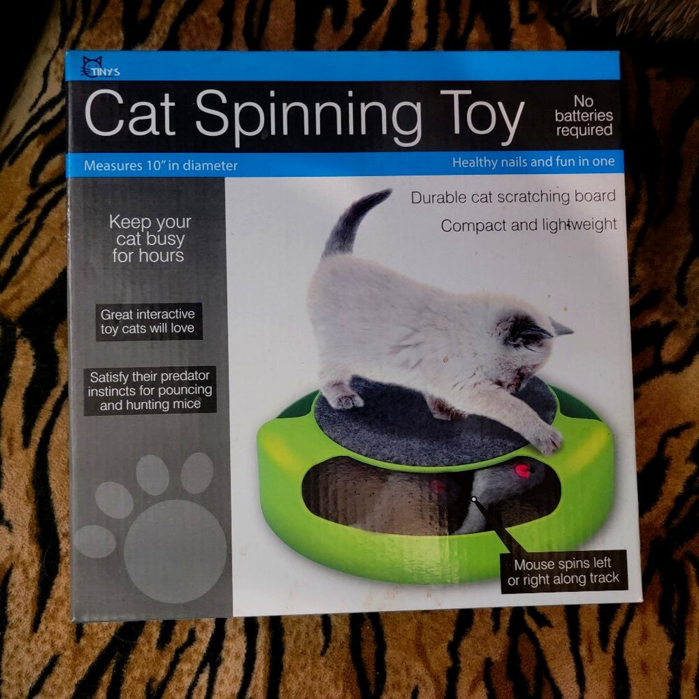Cat Spinning Interactive Toy No Batteries Needed New ea.